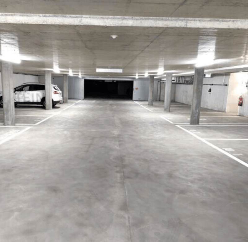 Posto auto in garage in un edificio moderno a Obfelden (5)