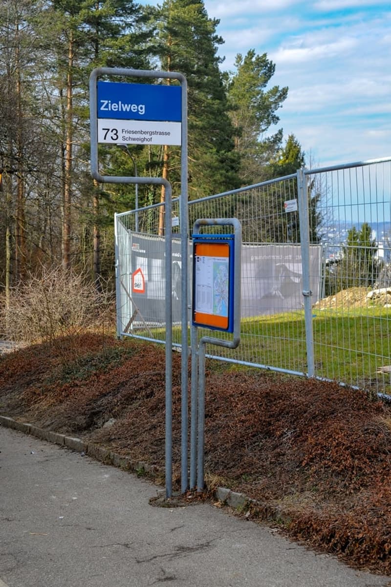 "Attikawohnung an absoluter Traumlage am Fusse des Uetlibergs" (16)