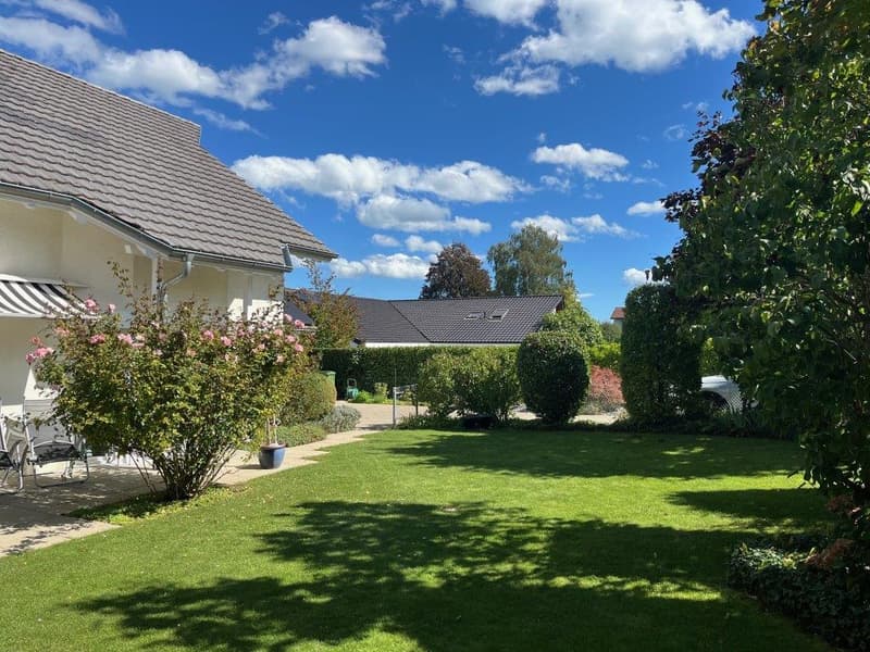 Charmantes Einfamilienhaus in ruhiger Lage in Bottighofen (2)