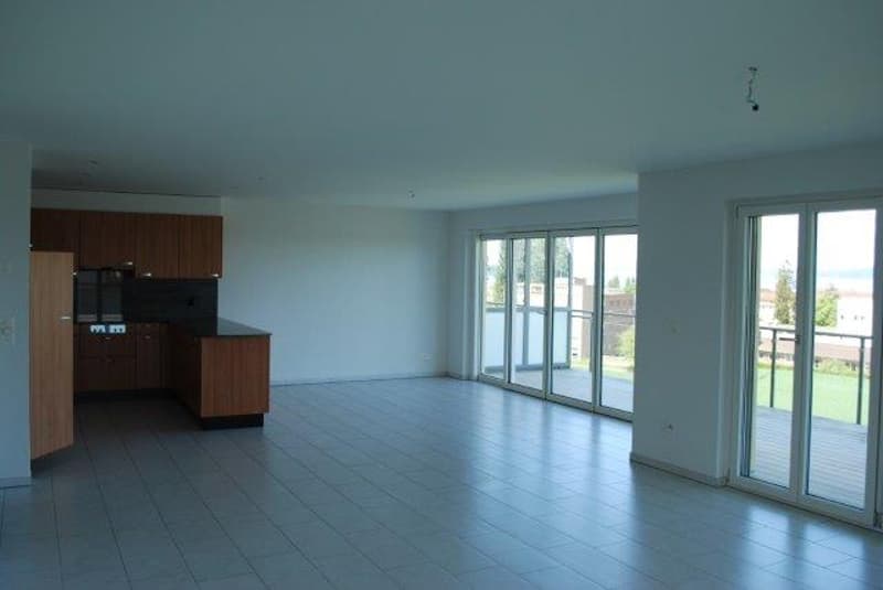 Helle 4.5-Zimmer-Wohnung mit Seesicht in Münsterlingen – sofort verfügbar! (5)