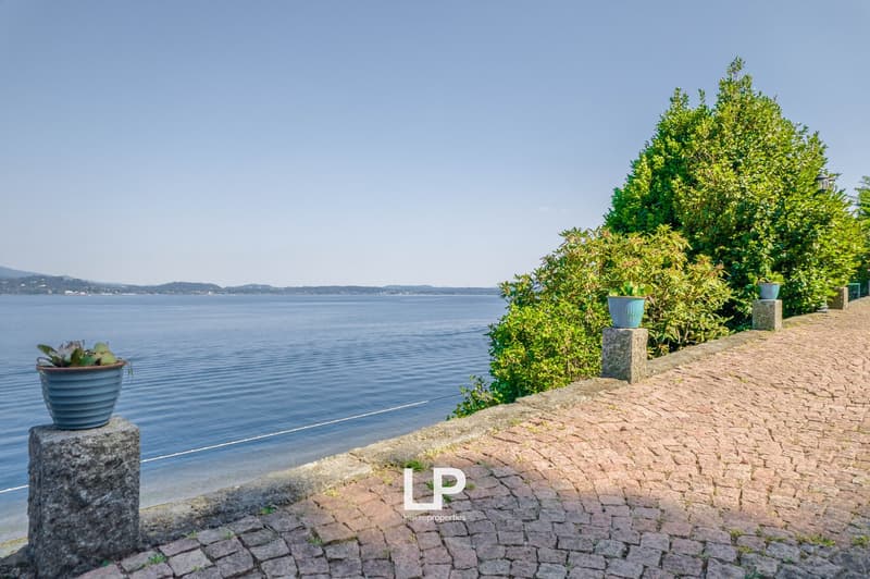 Belgirate – Important Villa by the Lake (19)