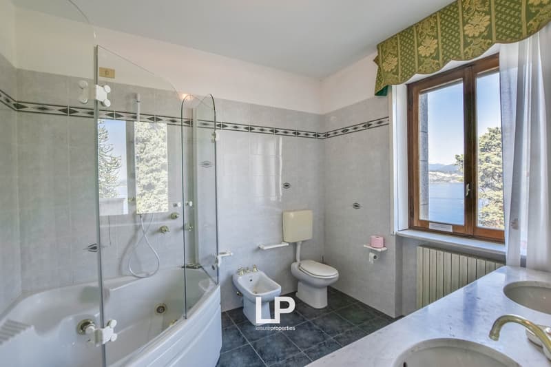 Belgirate – Important Villa by the Lake (37)
