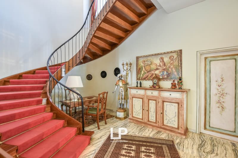 Belgirate – Important Villa by the Lake (26)