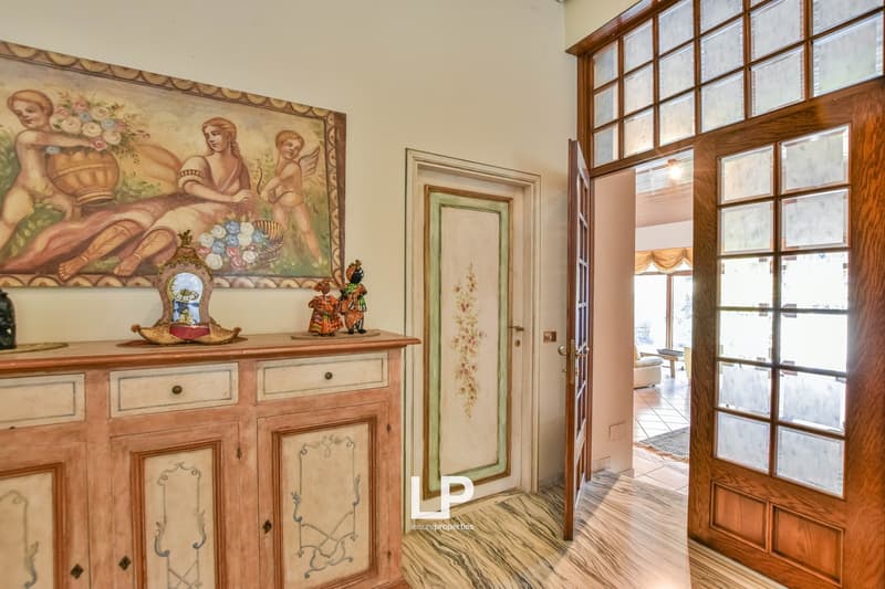 Belgirate – Important Villa by the Lake (27)