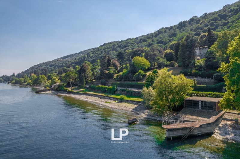 Belgirate – Important Villa by the Lake (18)