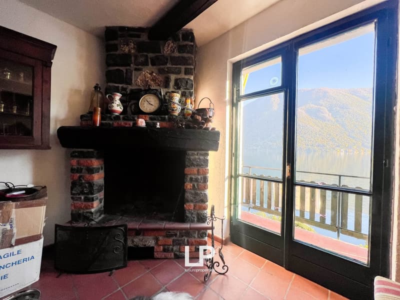 Villa a Valsolda direttamente sul lago (33)