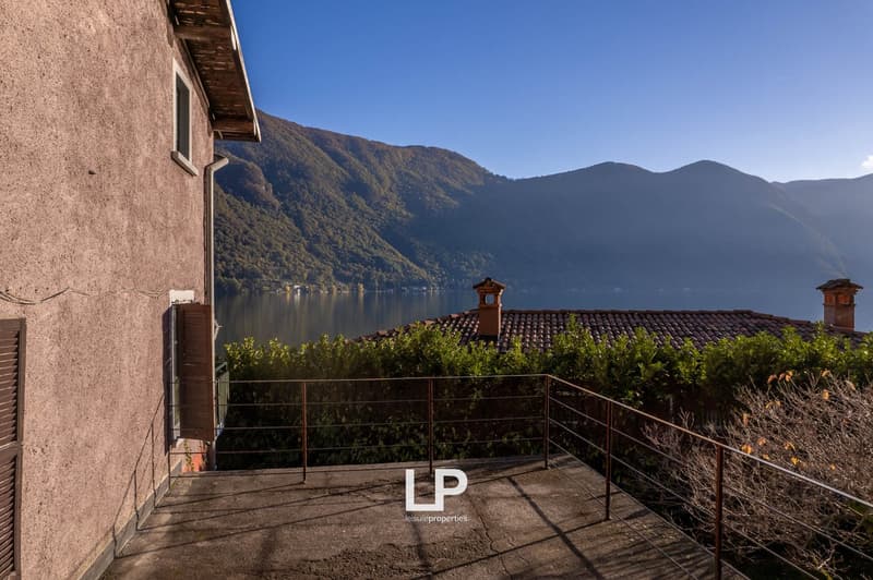 Villa a Valsolda direttamente sul lago (12)