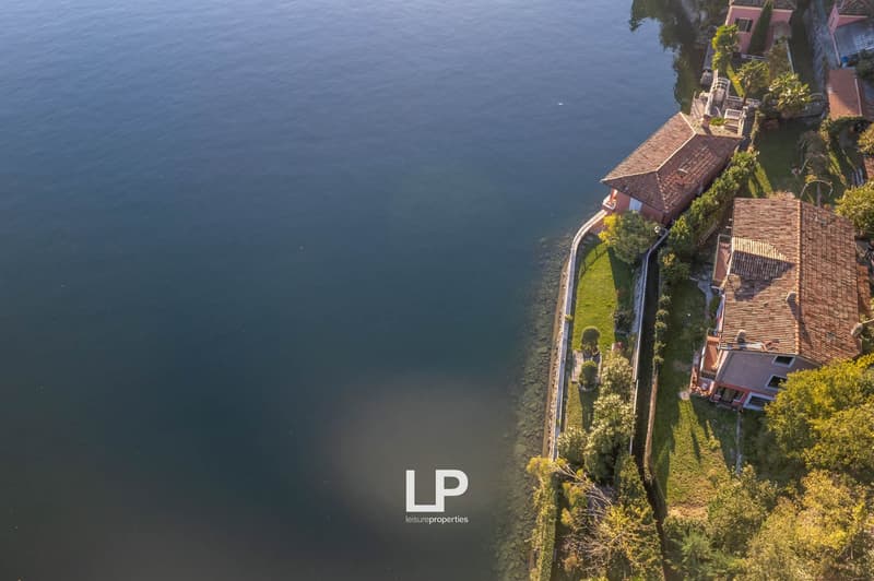 Villa a Valsolda direttamente sul lago (13)