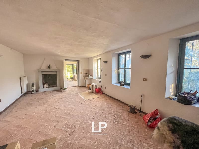 Villa a Valsolda direttamente sul lago (17)
