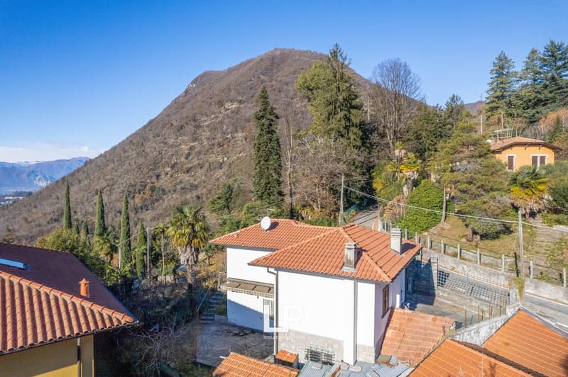 Villa with Outbuilding Cittiglio (39)