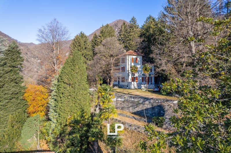 Villa with Outbuilding Cittiglio (33)