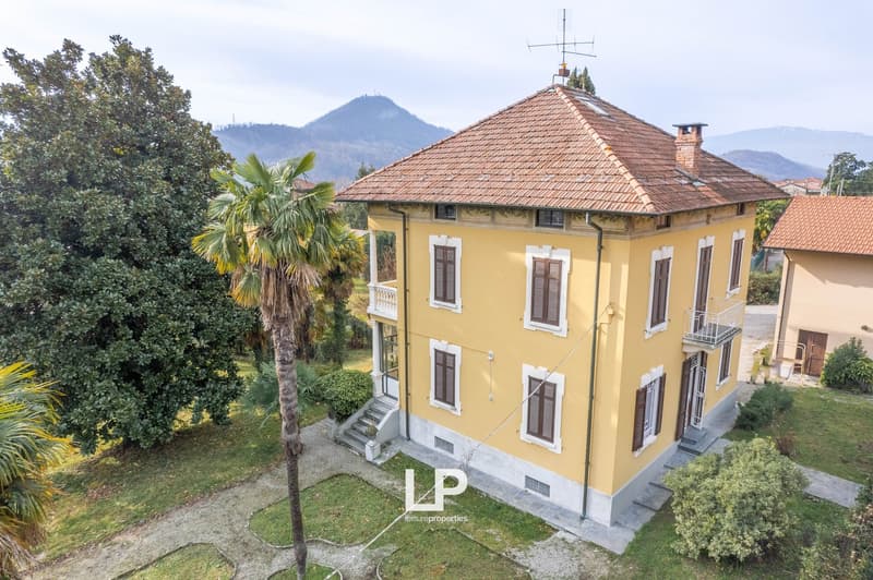 Villa mit Nebengebäude Cittiglio (43)