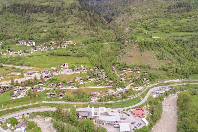 Il chalet Castanea è un chalet di 5 camere nel cuore della natura verde di Mörel-Filet. (22)