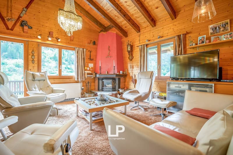 Il chalet Castanea è un chalet di 5 camere nel cuore della natura verde di Mörel-Filet. (7)