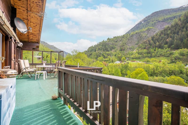 Il chalet Castanea è un chalet di 5 camere nel cuore della natura verde di Mörel-Filet. (28)
