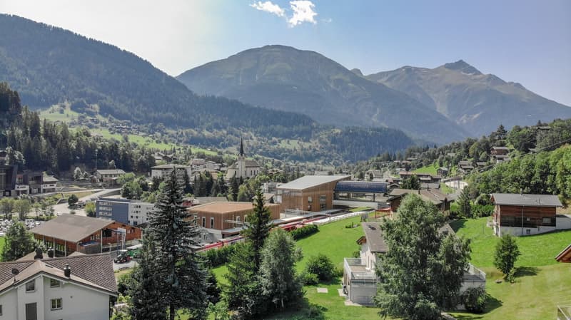 Beautiful, exceptionally spacious one-room apartment directly behind the OV hub in Fiesch (10)