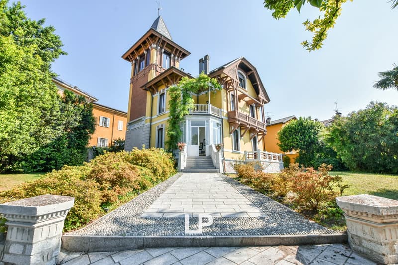 Villa Art Nouveau charmante sur le lac Majeur (34)