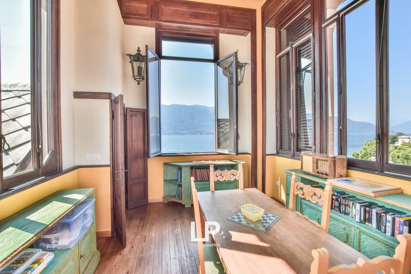 Villa Art Nouveau charmante sur le lac Majeur (32)