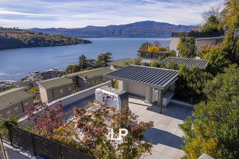 detached house, with panoramic view, surrounded by trees, Jacuzzi on terrace