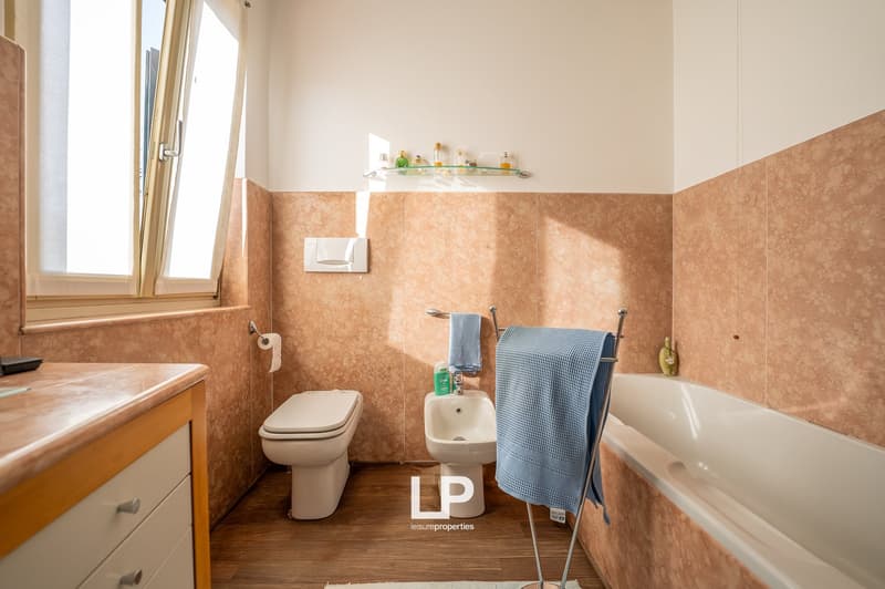 Single-family house in Sesto Calende (42)