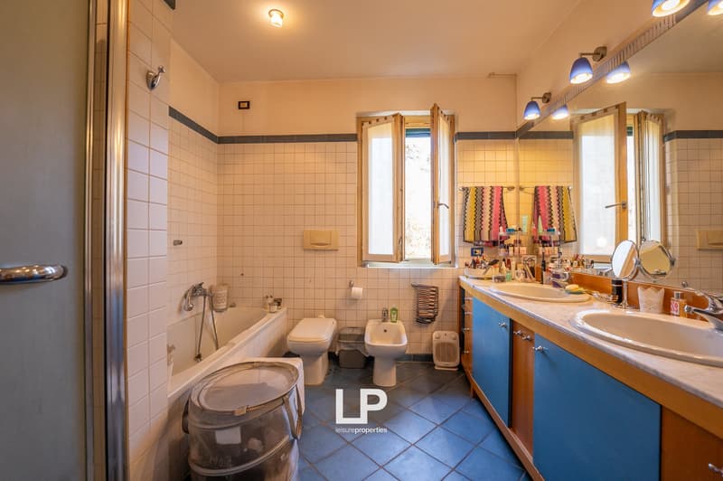 Single-family house in Sesto Calende (46)