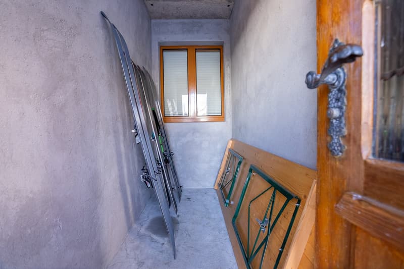 Casa di 4 famiglie direttamente sulla pista con alto potenziale di rendita e utilizzo flessibile (71)