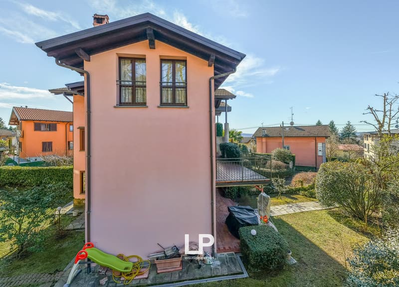 Doppelhaushälfte Casciago (4)
