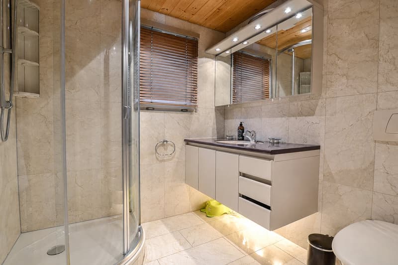Chalet in Fiesch – Traumhaftes 7.5-Zimmer-Haus mit Bergpanorama (4)