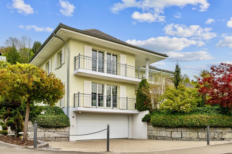 Exklusives Einfamilienhaus mit Pool (8)