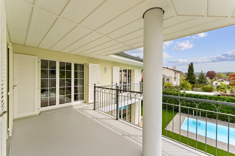 Exklusives Einfamilienhaus mit Pool (7)