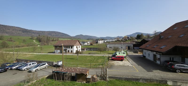 Appartement spacieux au coeur de Courchapoix (13)