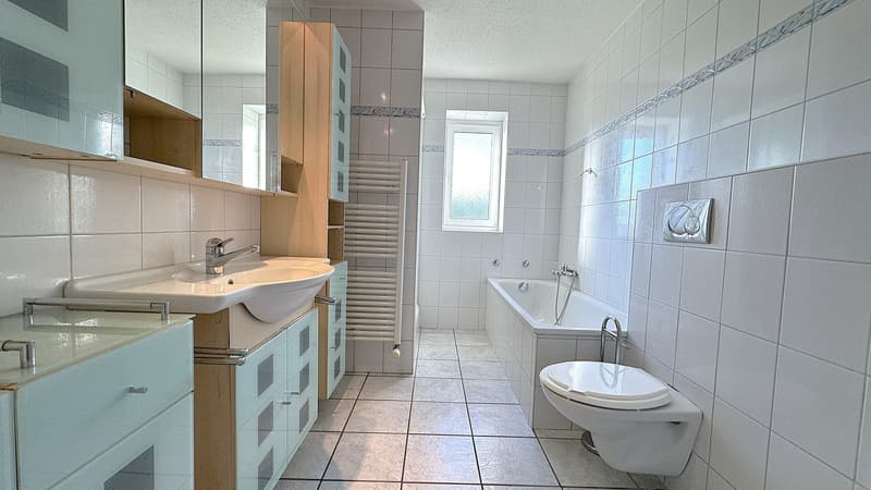 Appartement de 4 pièces avec balcon à Bassecourt (2)