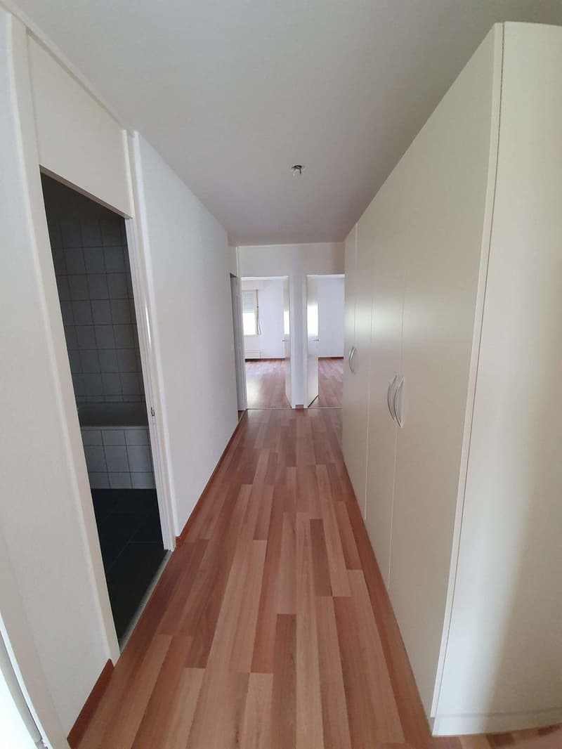 Helle 3-Zimmer-Wohnung mit Balkon im 6. OG in Burgdorf (5)