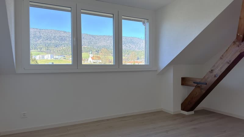 Charmant appartement en attique de 3 pièces (10)