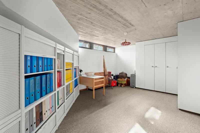 Freistehende Villa auf grosszügigem Grundstück (13)