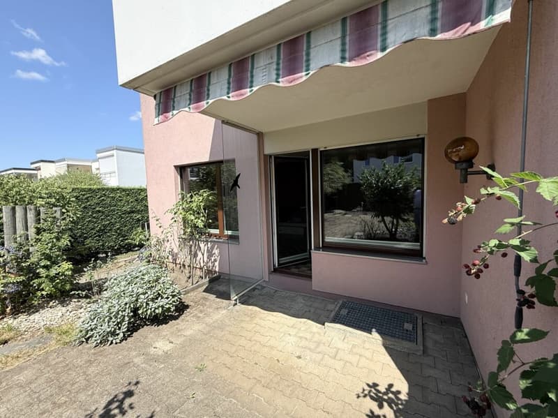Ruhig gelegenes 4 1/2 Zimmer Eck-Einfamilienhaus mit Garten (14)