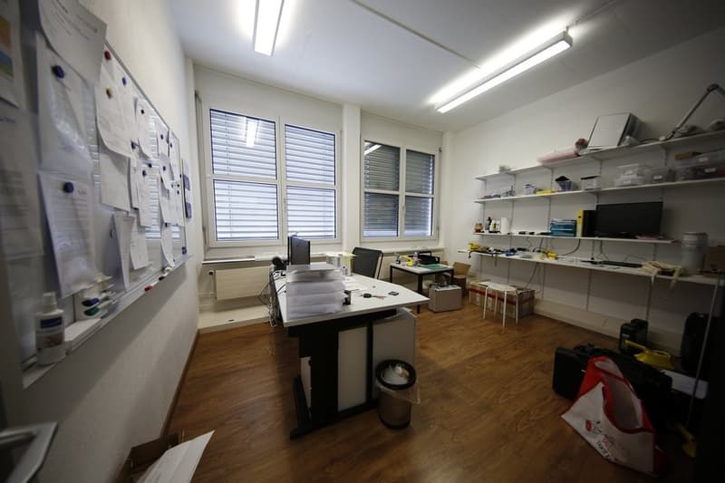 SPAZIO COMMERCIALE SPACIOSO A SCHÖFTLAND (4)