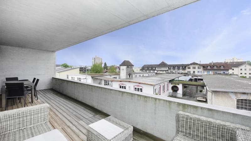 MODERNE WOHNUNG MIT GROSSEM BALKON (6)