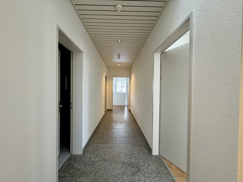 GEWERBERÄUMLICHKEITEN AN ZENTRALER LAGE (5)