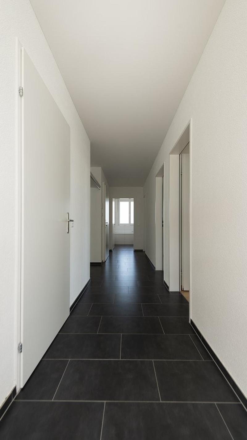MODERN WOHNEN MIT GROSSEM UND SONNENVERWÖHNTEM BALKON (9)
