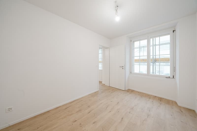 CHARMANTE 2.5 ZIMMER-WOHNUNG IN DIESSENHOFEN ZU VERMIETEN (5)