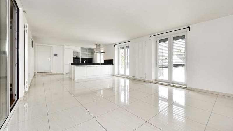 GEMÜTLICHE 2.5 ZIMMERWOHNUNG IN GRABS (2)