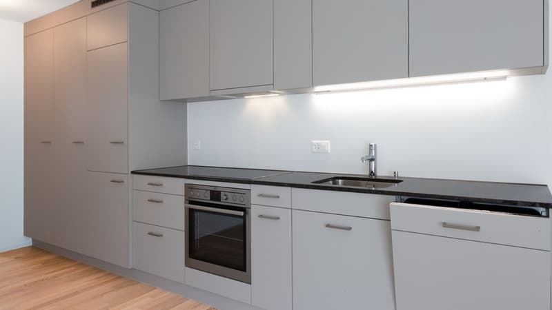 GEMÜTLICHE 2.5 ZIMMER-WOHNUNG IN GRABS (2)