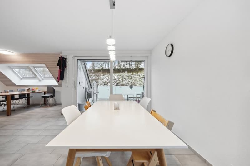 MODERNE 4.5 ZIMMER-WOHNUNG IN STÜSSLINGEN (8)
