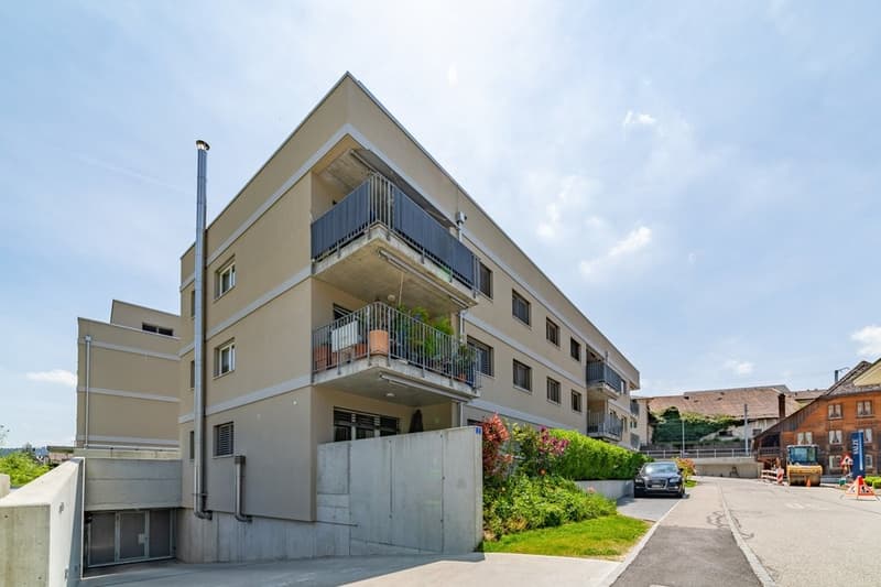GEMÜTLICHE 3.5 ZIMMER-WOHNUNG IN HUTTWIL (3)