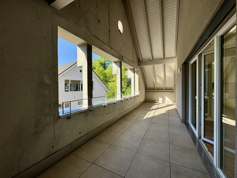 SCHÖN UND MODERN MIT GROSSEM BALKON (3)