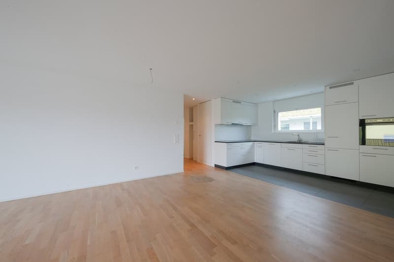 GEMÜTLICHE 3.5 ZIMMER-WOHNUNG IN BERINGEN (4)