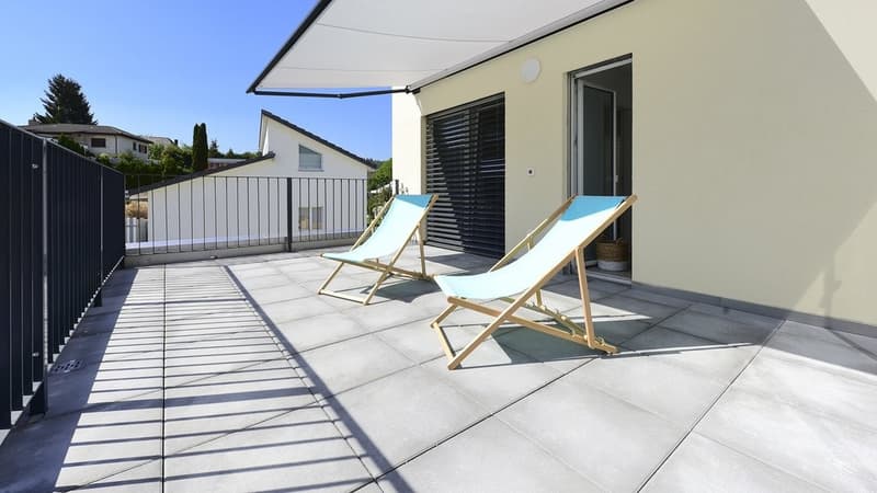 EINZIGARTIGE MAISONETTE-WOHNUNG IN SAFENWIL (8)