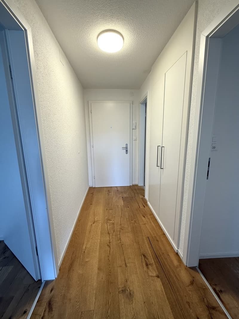 TOLLE 2.5 ZIMMER WOHNUNG MIT GROSSEM BALKON (6)