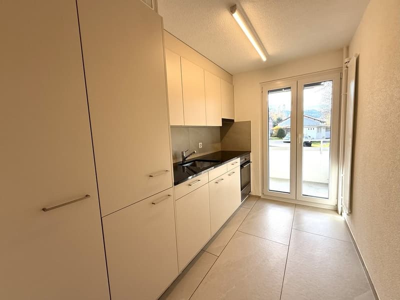 TOLLE 2.5 ZIMMER WOHNUNG MIT GROSSEM BALKON (3)